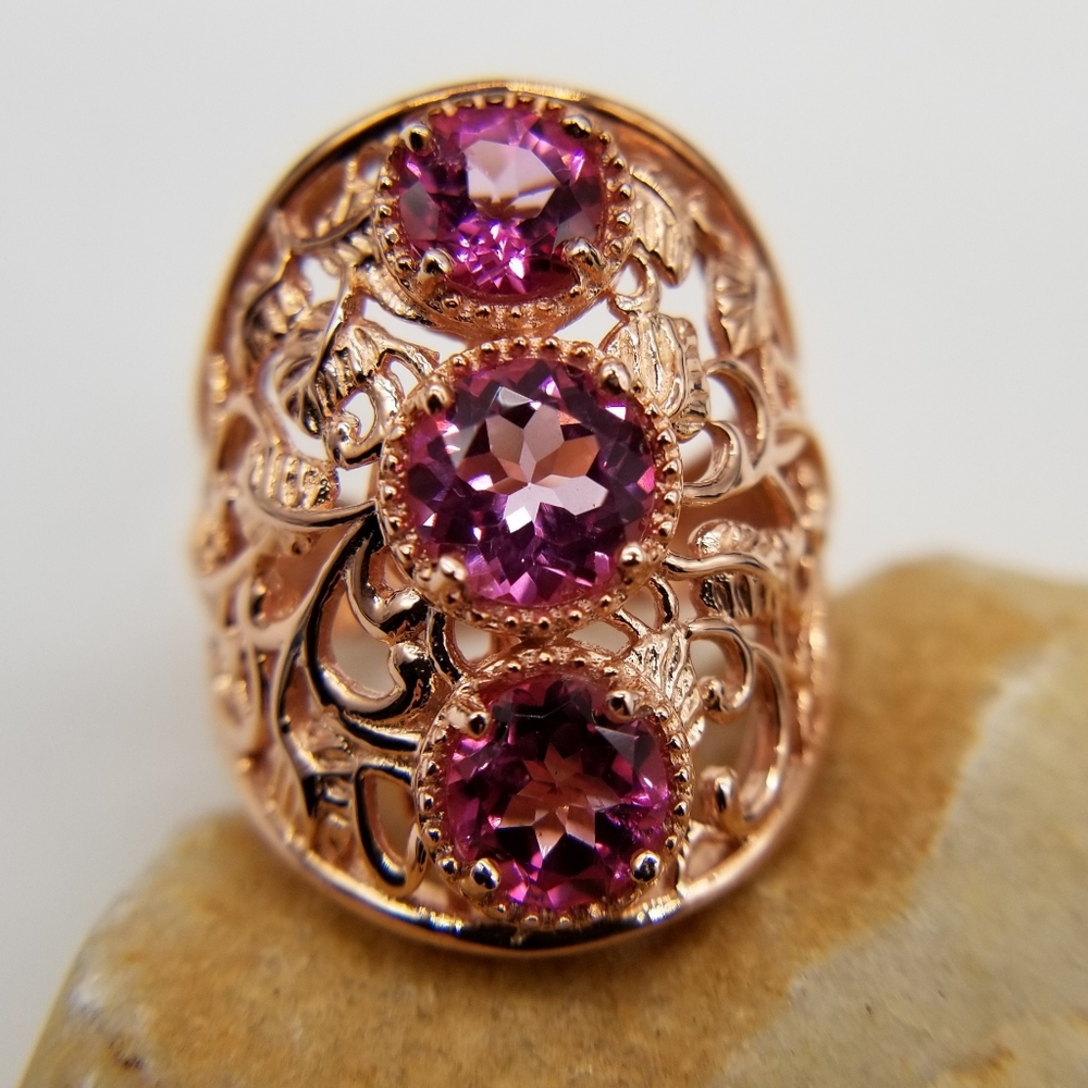 Pink Mystic Topaz. Ring.